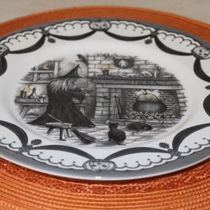 ROYAL STAFFORD HALLOWEEN WICKED WITCH DINNER PLATES - MADE IN ENGLAND -S/4- NEW